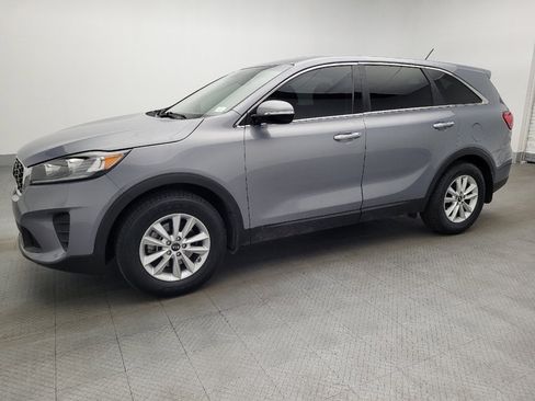 Used 2020 Kia Sorento LX image 2