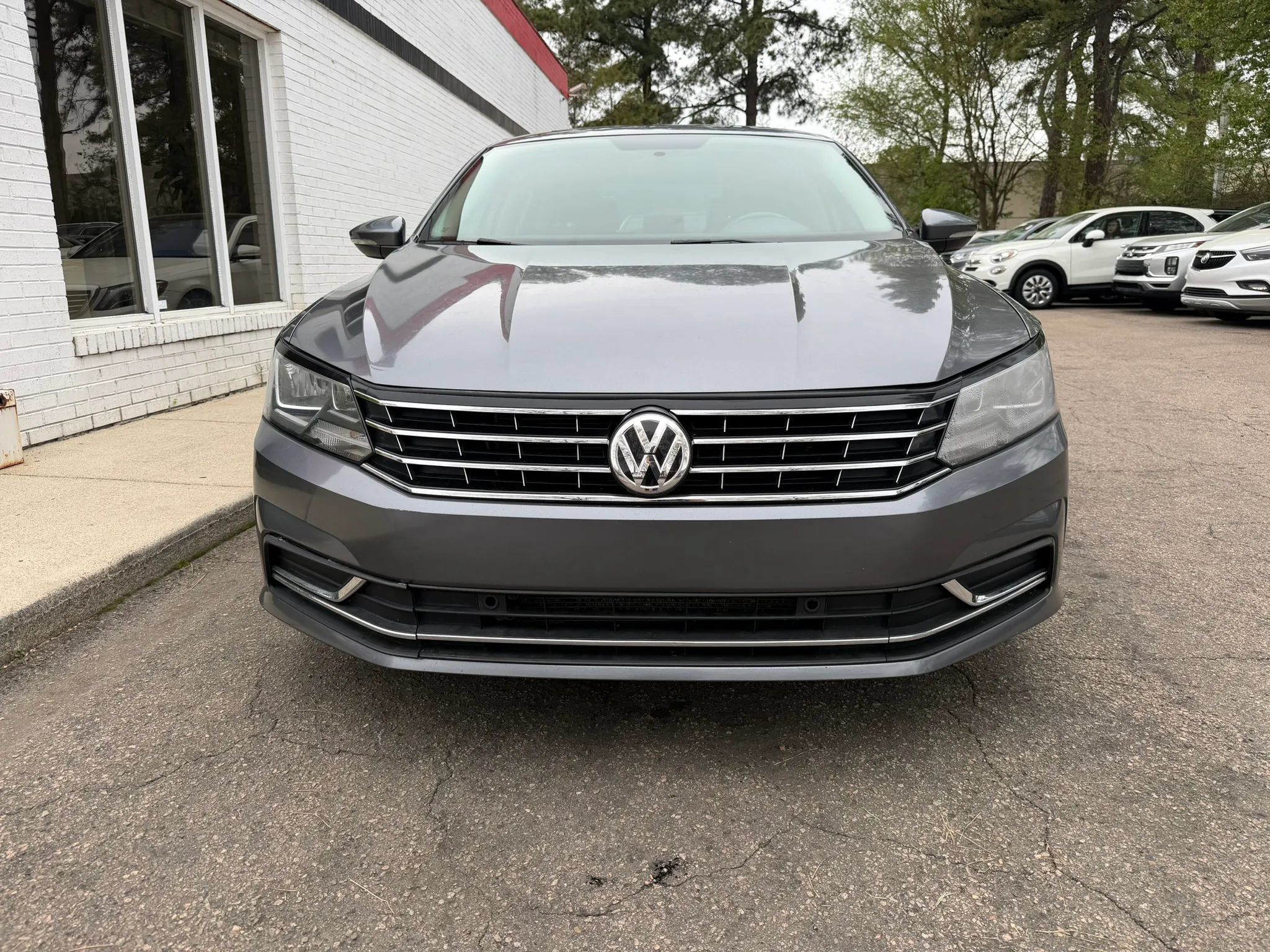 Used 2019 Volkswagen Passat 2.0T Wolfsburg FWD image 3