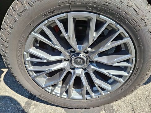 Used 2023 Toyota 4Runner Limited RWD image 7
