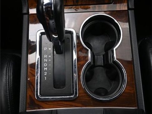 Used 2015 Lincoln Navigator Base image 10