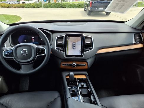 Certified 2024 Volvo XC90 B5 Plus AWD/4WD image 23