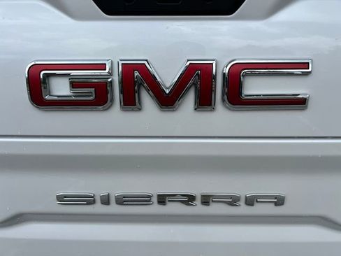 Used 2022 GMC Sierra 1500 SLT AWD/4WD image 41