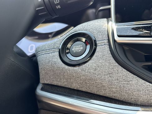 New 2025 Jeep Compass Latitude w/ Convenience Group image 24