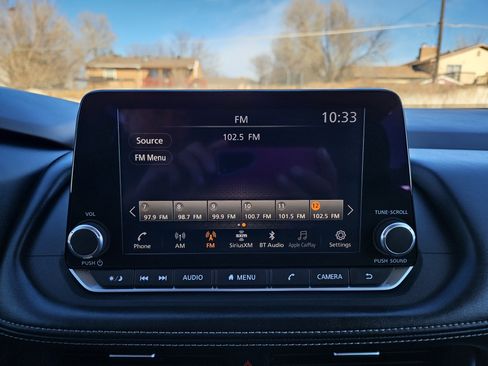 Used 2023 Nissan Rogue SV image 17