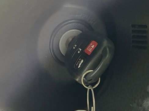 Used 2015 Toyota Corolla LE image 22