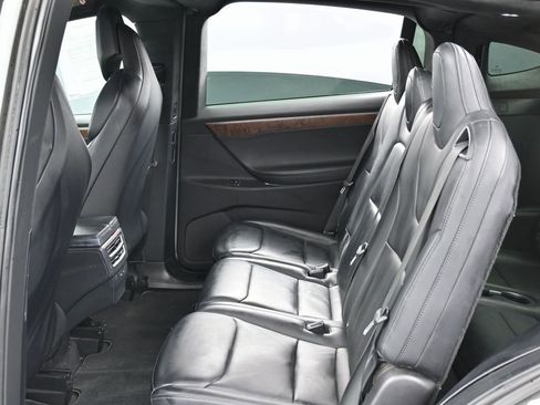 Used 2018 Tesla Model X 100D image 38