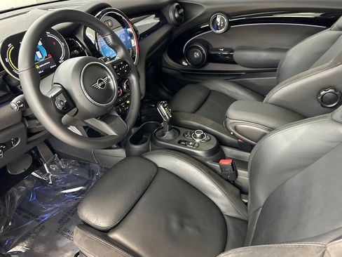 Used 2023 MINI Cooper SE image 4