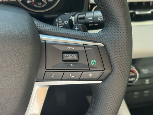 New 2025 Mitsubishi Outlander SE image 27