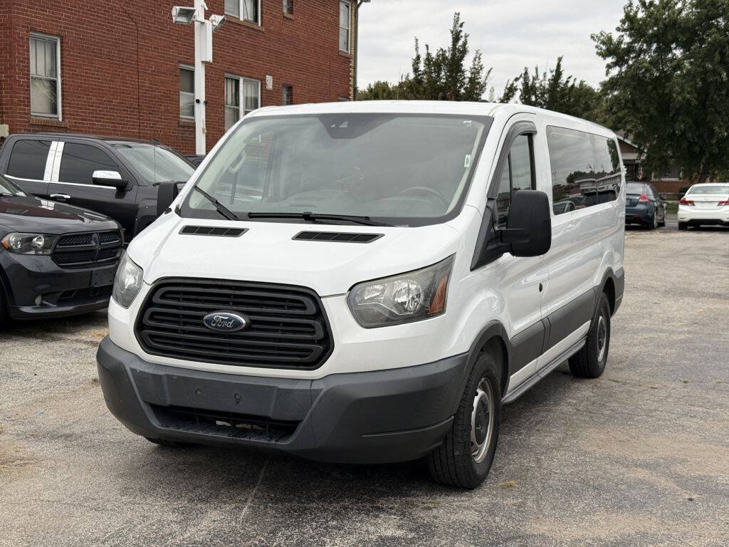 Used 2017 Ford Transit 150 XL RWD image 1