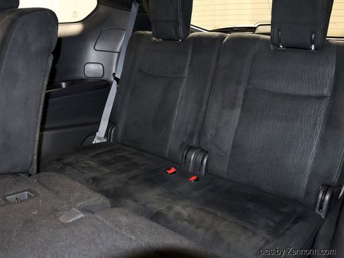 Used 2014 Nissan Pathfinder SV image 14