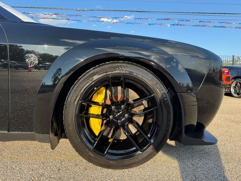Used 2019 Dodge Challenger SRT Hellcat Redeye image 17