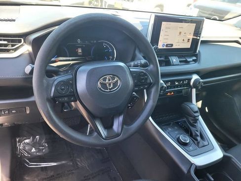 Certified 2023 Toyota RAV4 LE AWD/4WD image 7