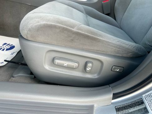 Used 2006 Toyota Avalon XL FWD image 16