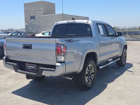 Used 2020 Toyota Tacoma TRD Sport w/ Technology Package RWD image 5