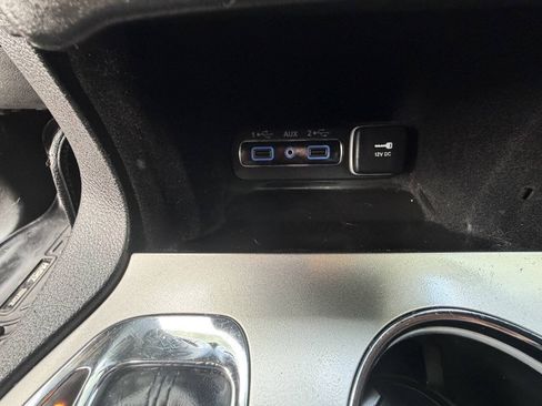Used 2019 Jeep Grand Cherokee Limited w/ Trailer Tow Group IV AWD/4WD image 21