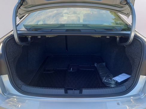 Used 2022 Volkswagen Jetta SE FWD image 29