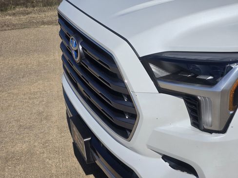 Used 2023 Toyota Sequoia Limited image 10