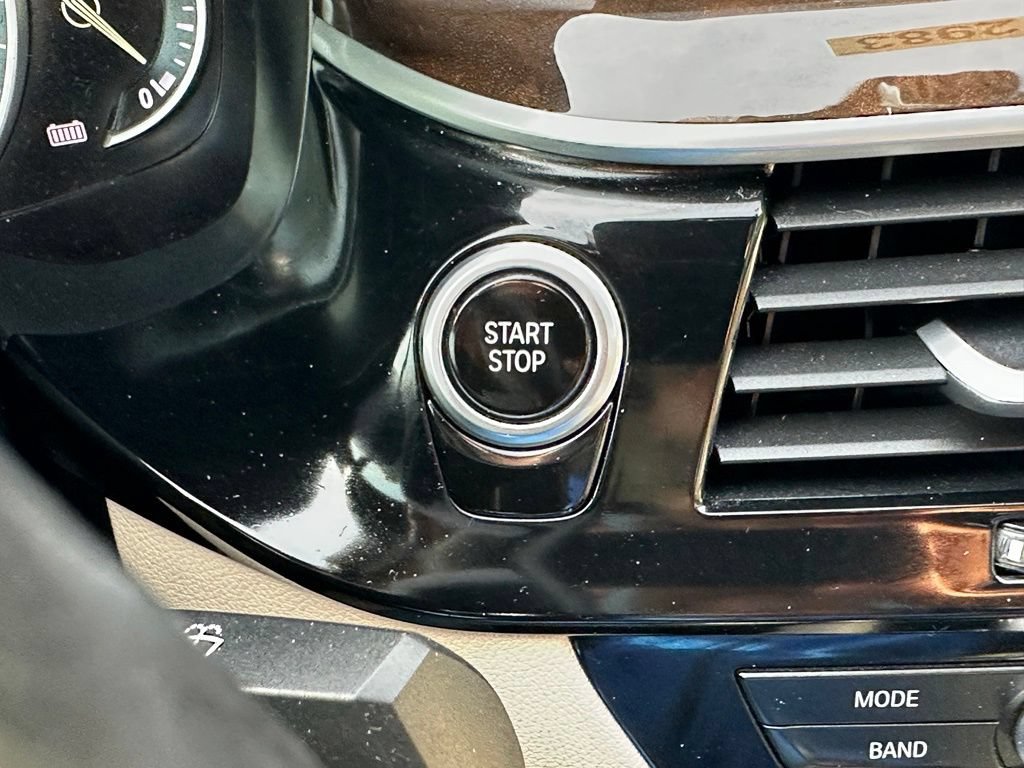Used 2018 BMW 530e RWD image 27