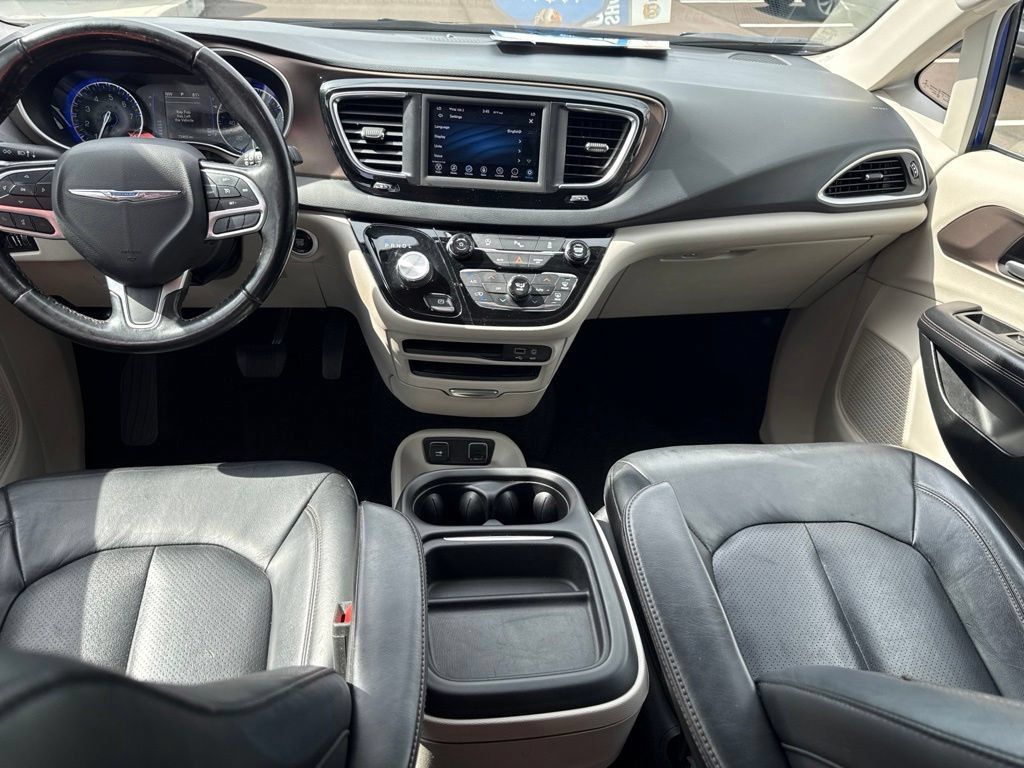 Used 2019 Chrysler Pacifica Touring-L FWD image 33