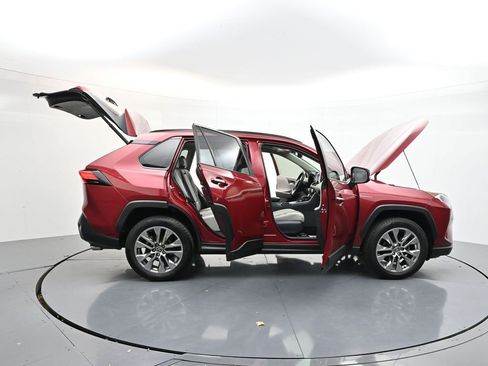 Used 2020 Toyota RAV4 Limited image 51
