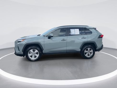 Used 2022 Toyota RAV4 XLE FWD image 5