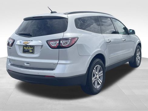 Used 2017 Chevrolet Traverse LT FWD image 3