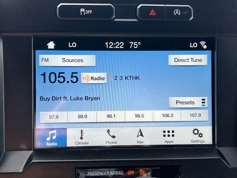 Used 2018 Ford F150 Lariat w/ Equipment Group 502A Luxury AWD/4WD image 20