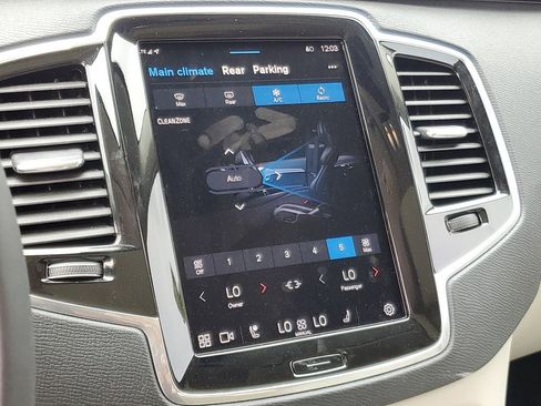 Certified 2024 Volvo XC90 B6 Plus w/ Protection Package Premier image 23