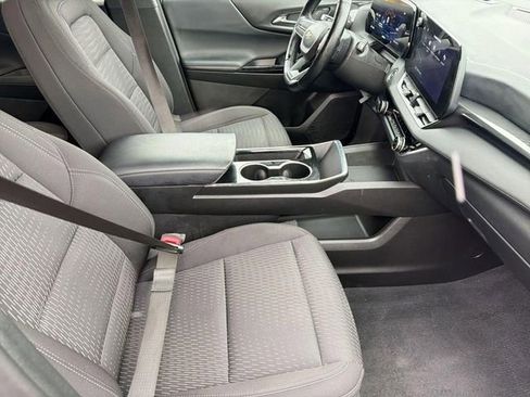 Used 2025 Chevrolet Equinox LT image 26