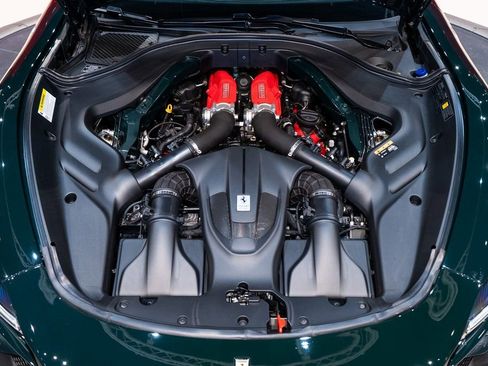 Certified 2022 Ferrari Roma image 18