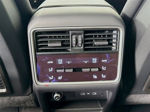 New 2026 Porsche Cayenne image 27