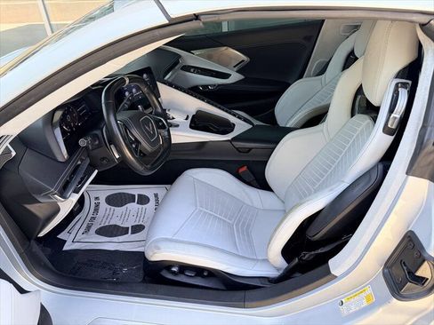 Used 2021 Chevrolet Corvette Stingray Premium Cpe w/ Z51 Performance Package RWD image 14