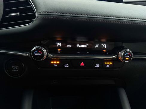 Used 2019 MAZDA MAZDA3 Hatchback w/ Preferred Package image 32