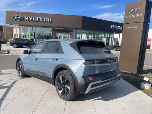 New 2026 Hyundai Ioniq 5 SEL image 3