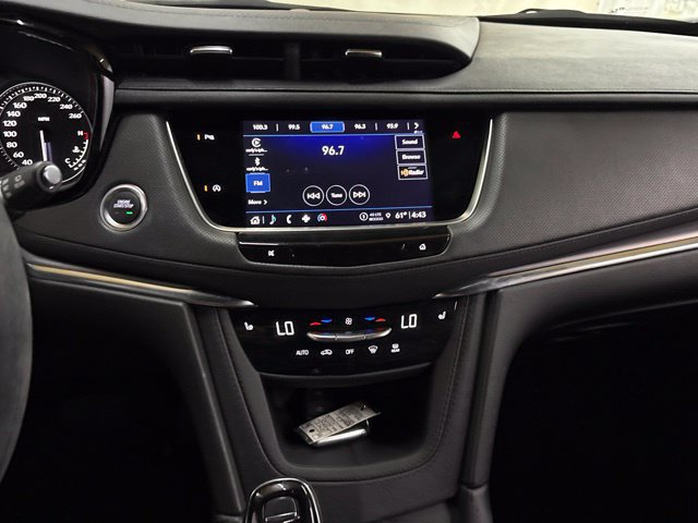 Used 2024 Cadillac XT5 Luxury AWD/4WD image 38