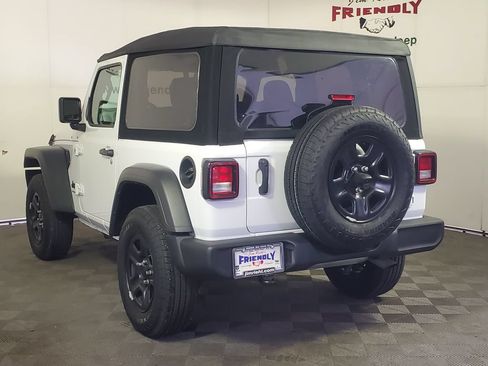 Used 2025 Jeep Wrangler Sport AWD/4WD image 4