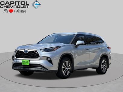 Used 2022 Toyota Highlander XLE