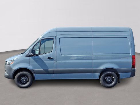 Used 2024 Mercedes-Benz Sprinter 144 Cargo image 7
