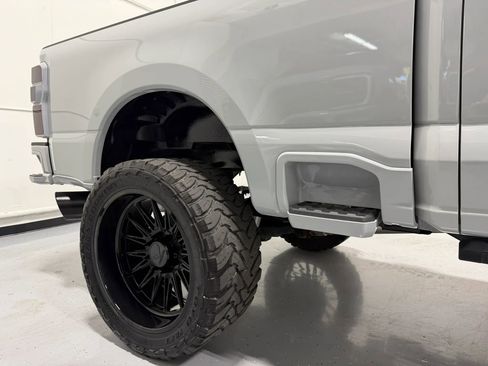 Used 2025 Ford F250 Platinum image 25