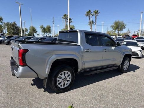 Used 2025 Toyota Tacoma SR5 image 2