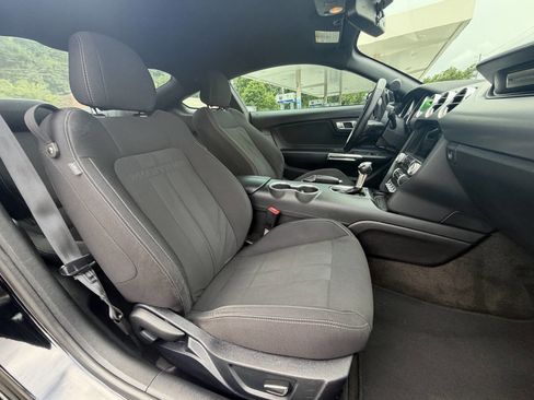 Used 2018 Ford Mustang Coupe w/ Equipment Group 101A RWD image 7
