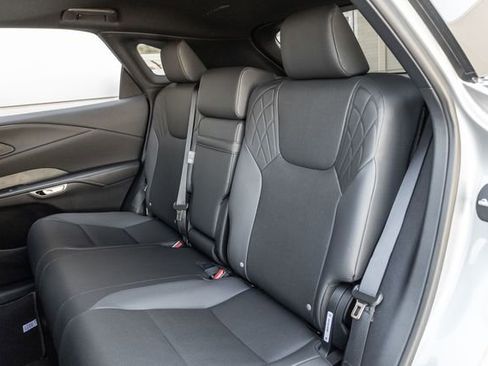 New 2026 Lexus RX 350 FWD image 8