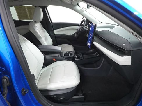 Used 2025 Ford Mustang Mach-E Premium AWD/4WD image 32