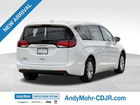 Used 2018 Chrysler Pacifica Touring Plus FWD image 7