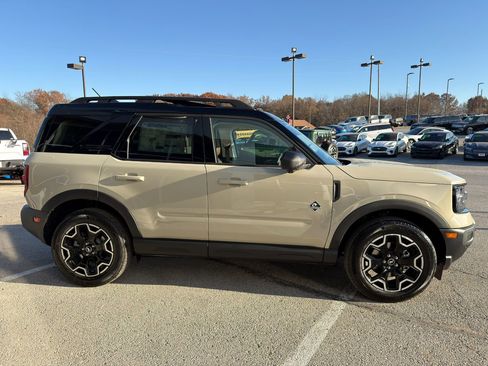 New 2025 Ford Bronco Sport Outer Banks w/ Outer Banks Tech Package+ image 8