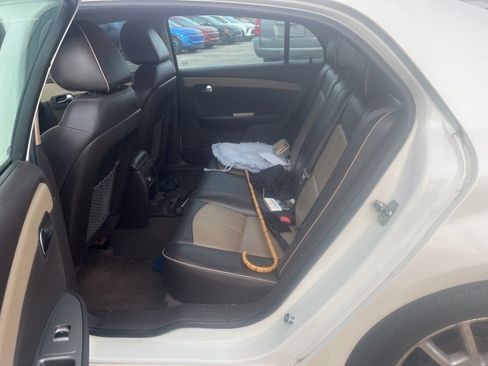 Used 2010 Chevrolet Malibu LTZ image 9