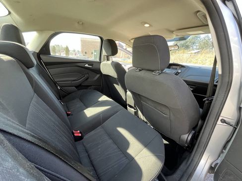 Used 2018 Ford Focus SE image 25