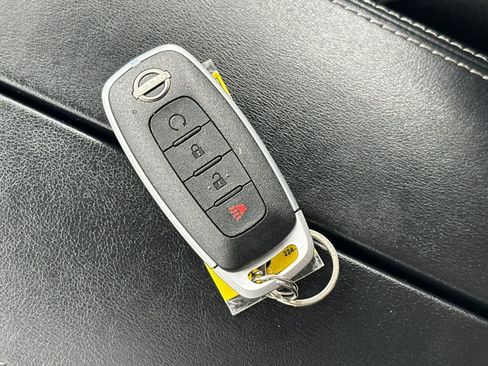 Used 2023 Nissan Rogue SV AWD/4WD image 26