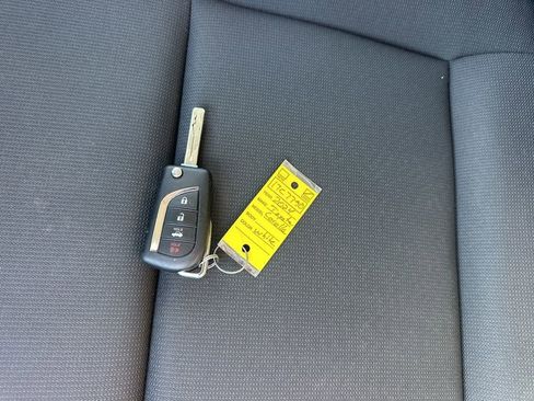 Used 2024 Toyota Corolla LE image 30