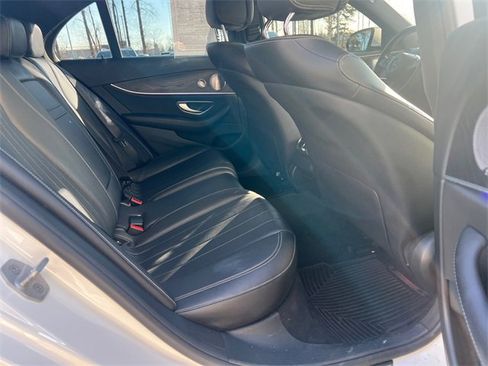 Used 2017 Mercedes-Benz E 300 4MATIC image 17